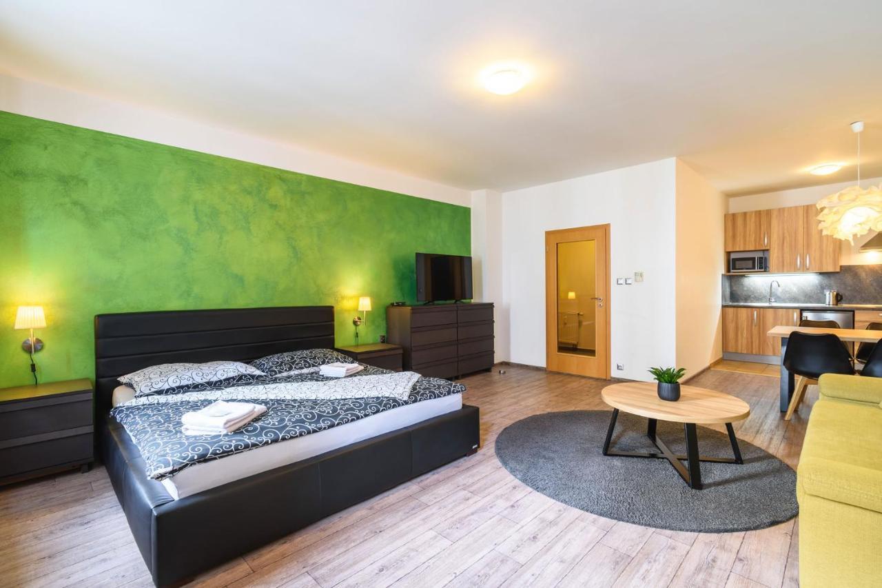 Pilsner Apartments Plzen Exterior photo